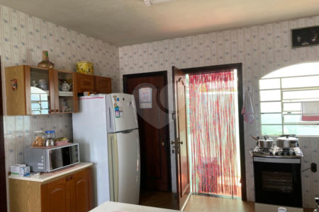 Casa à venda com 3 quartos, sendo 1 suíte,  em Vila Rosa, Itapetininga, SP