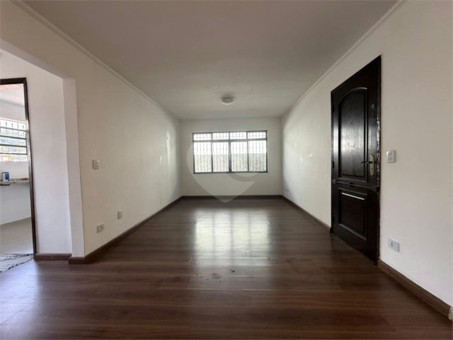 Sobrado à venda com 3 quartos em Horto Florestal, São Paulo, SP