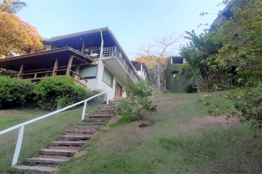 Casa à venda ou para alugar com 4 quartos, sendo 2 suítes, em Serra da Cantareira, Mairiporã, SP