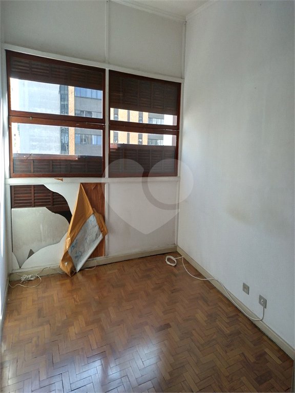 Apartamento à venda com 3 quartos, sendo 1 suíte, em Jardim Paulista, São Paulo, SP