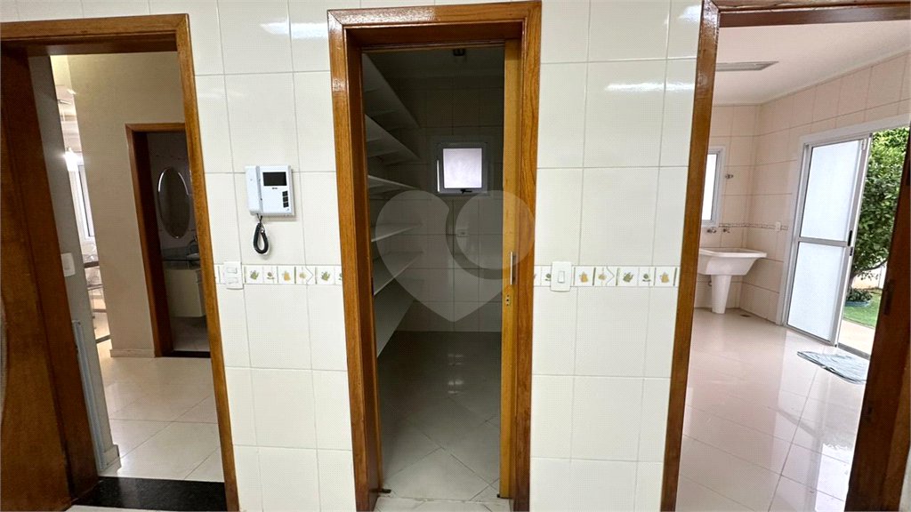 Casa à venda com 4 quartos, sendo 3 suítes, em Vila Galvão, Guarulhos, SP