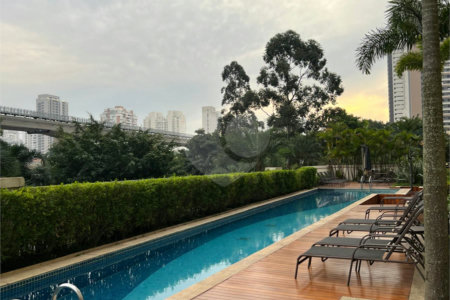Apartamento à venda com 3 suítes em Campo Belo, São Paulo, SP