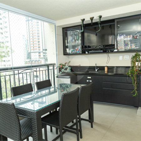 Apartamento à venda com 4 quartos, sendo 2 suítes, em Moema, São Paulo, SP