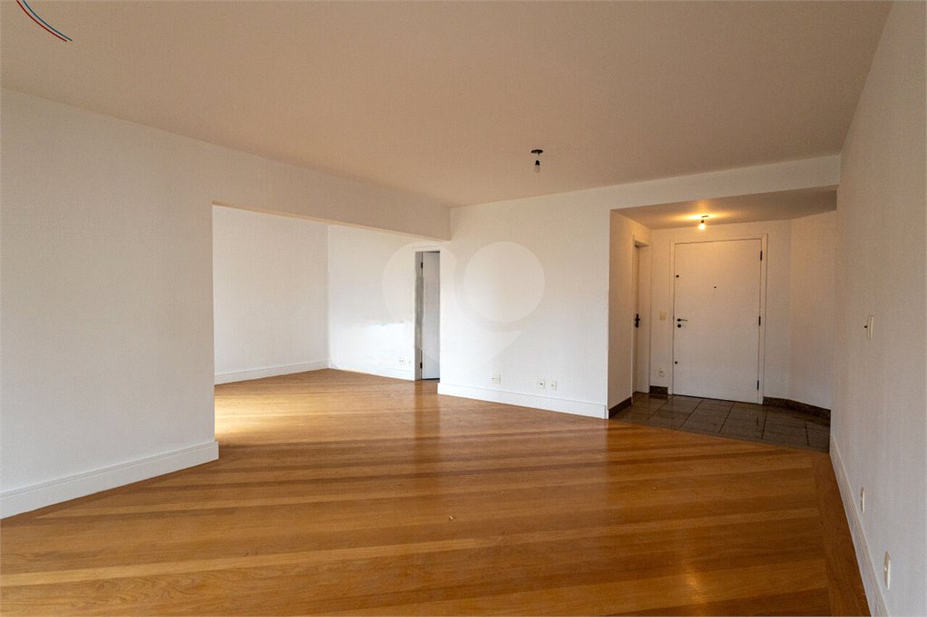 Apartamento para alugar com 3 suítes em Moema, São Paulo, SP
