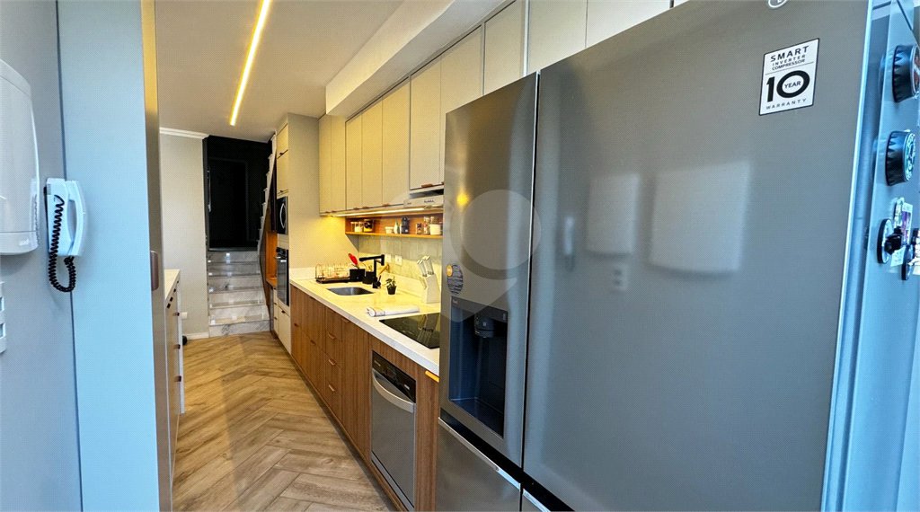 Casa à venda com 3 quartos, sendo 1 suíte, no condomínio Residencial Vegas, São Paulo - SP