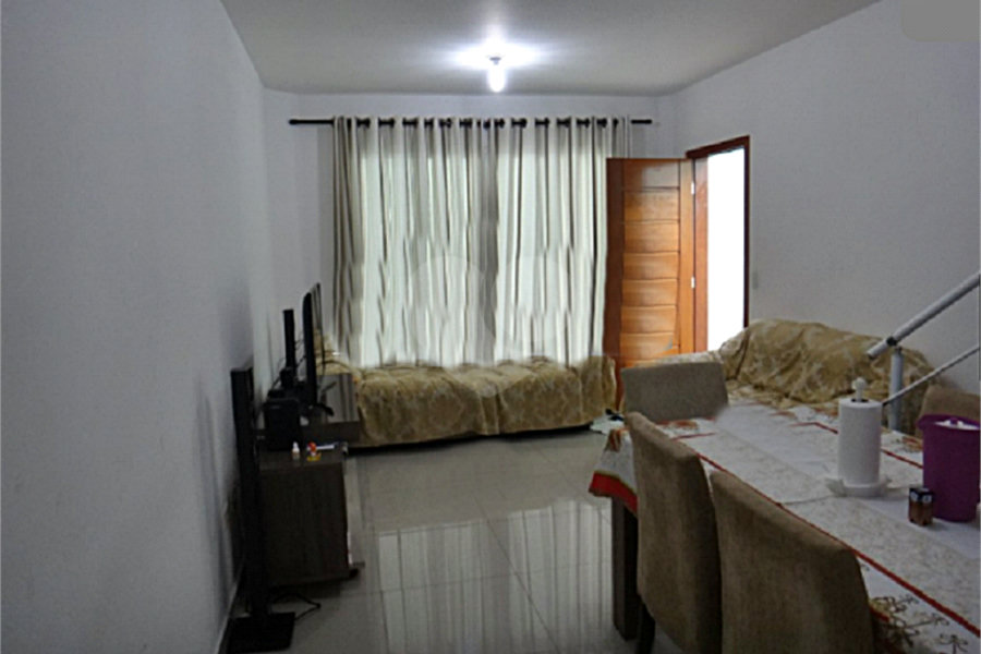 Sobrado à venda com 3 quartos, sendo 1 suíte, em Tremembé, São Paulo, SP