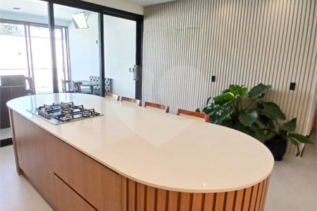 Casa à venda com 3 suítes em Pinheirinho, Vinhedo, SP