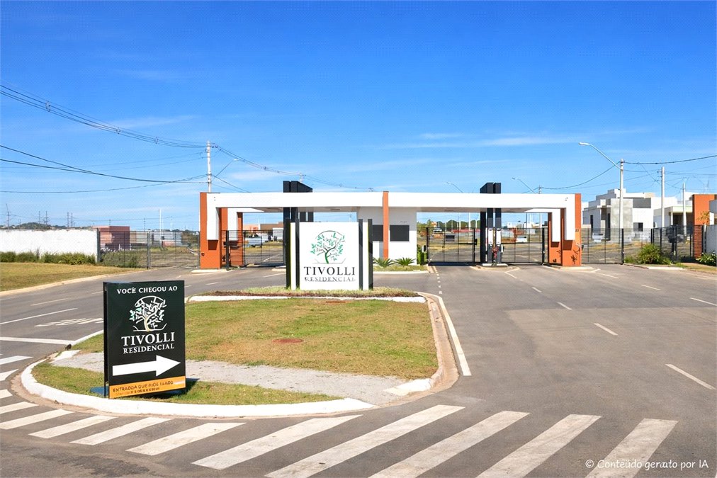 Casa à venda com 3 quartos, sendo 1 suíte, no condomínio Tivolli Residencial, Itapetininga - SP