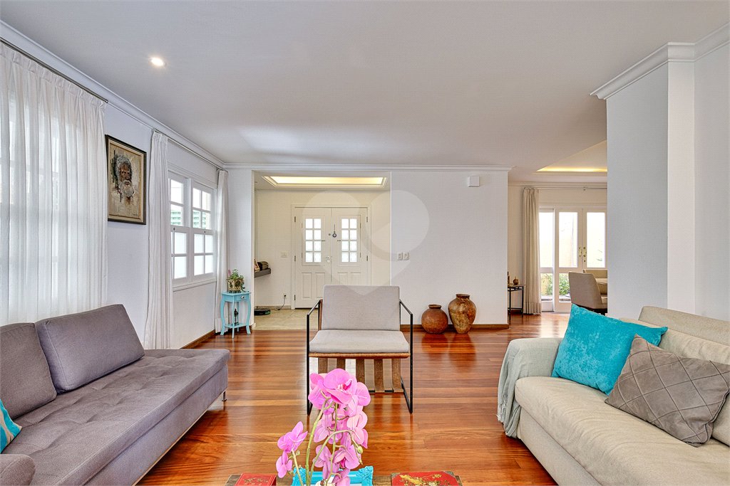 Casa à venda com 4 suítes no condomínio Conjunto Residencial São Benedito, São Paulo - SP