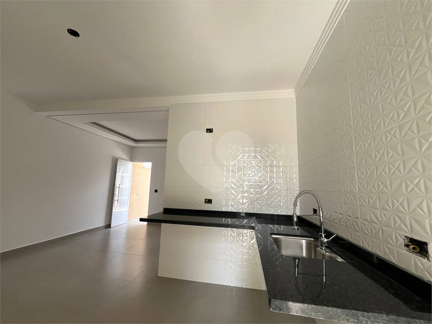 Casa de Vila à venda com 2 quartos, sendo 1 suíte,  em Parque São Bento, Sorocaba, SP