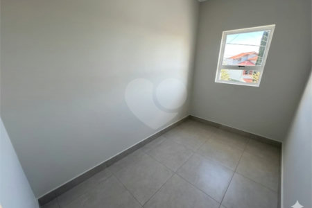 Casa à venda com 3 quartos, sendo 1 suíte, no condomínio Grape Village, Vinhedo - SP