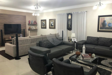 Casa à venda com 5 suítes no condomínio Terras de Mont Serrat, Salto - SP