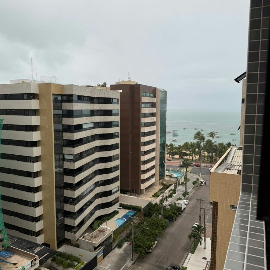 Apartamento à venda com 2 quartos, sendo 1 suíte, em Ponta Verde, Maceió, AL