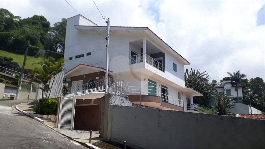 Sobrado à venda com 4 suítes em Tremembé, São Paulo, SP