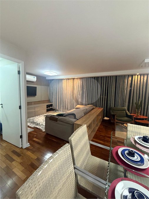 Apartamento à venda com 3 quartos, sendo 1 suíte, em Santa Cecília, São Paulo, SP