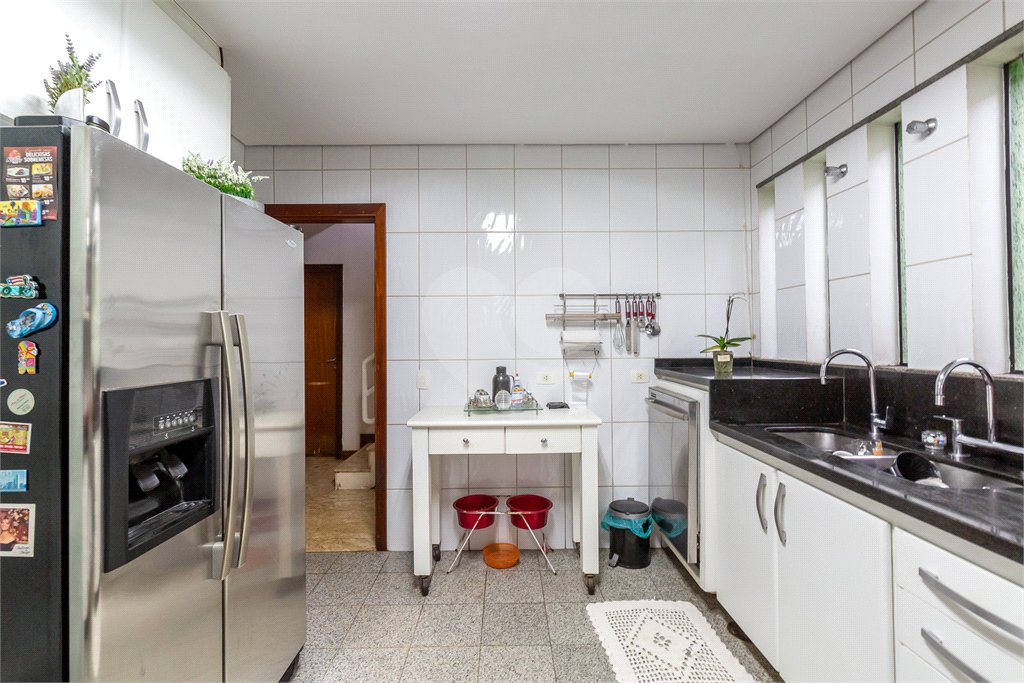 Casa à venda com 4 quartos, sendo 2 suítes, em Brooklin Paulista, São Paulo, SP