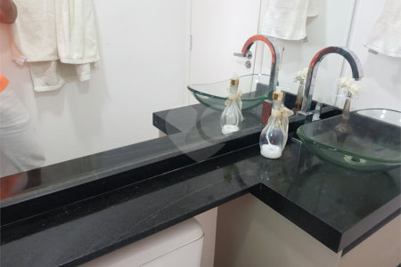 Flat à venda com 2 quartos, sendo 1 suíte, no Centro, São Bernardo do Campo, SP