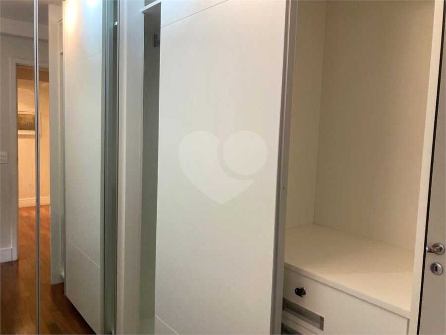 Apartamento para alugar com 3 suítes em Granja Julieta, São Paulo, SP