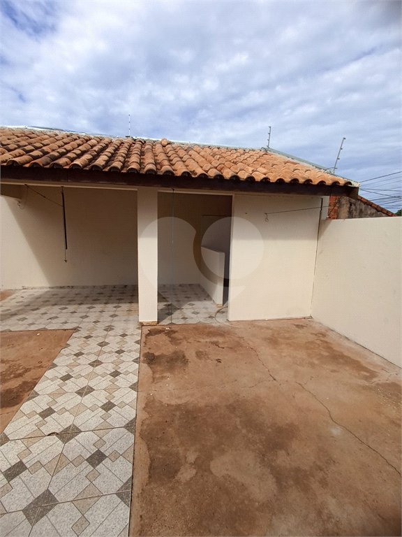 Casa à venda com 3 quartos, sendo 1 suíte, em Residencial Ponta Porã II, Ponta Porã, MS