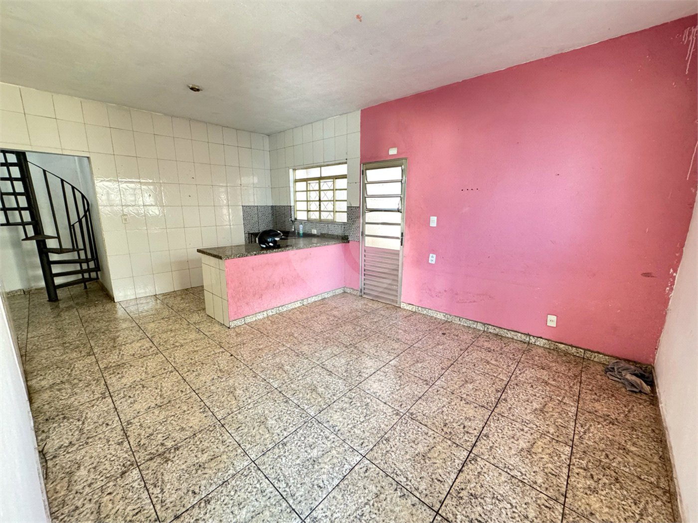 Sobrado à venda com 3 quartos em Vila Maciel, Itapetininga, SP