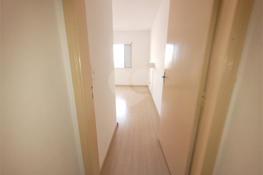 Casa à venda com 3 quartos, sendo 1 suíte, em Parque Maria Domitila, São Paulo, SP