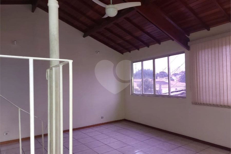 Sobrado à venda com 3 quartos em Tremembé, São Paulo, SP