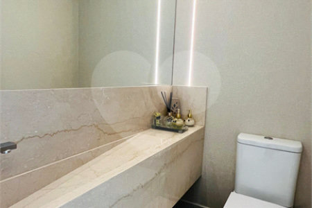 Apartamento à venda com 3 suítes em Campo Belo, São Paulo, SP
