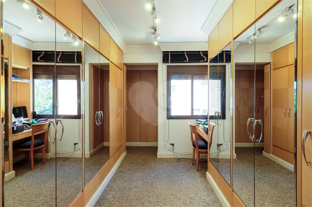Apartamento à venda com 3 quartos, sendo 2 suítes, em Sumarezinho, São Paulo, SP