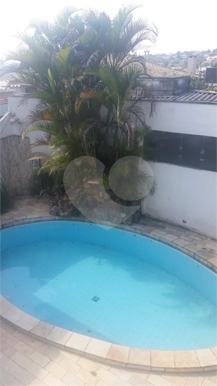 Sobrado à venda com 4 quartos, sendo 2 suítes, em Jardim Leonor, São Paulo, SP