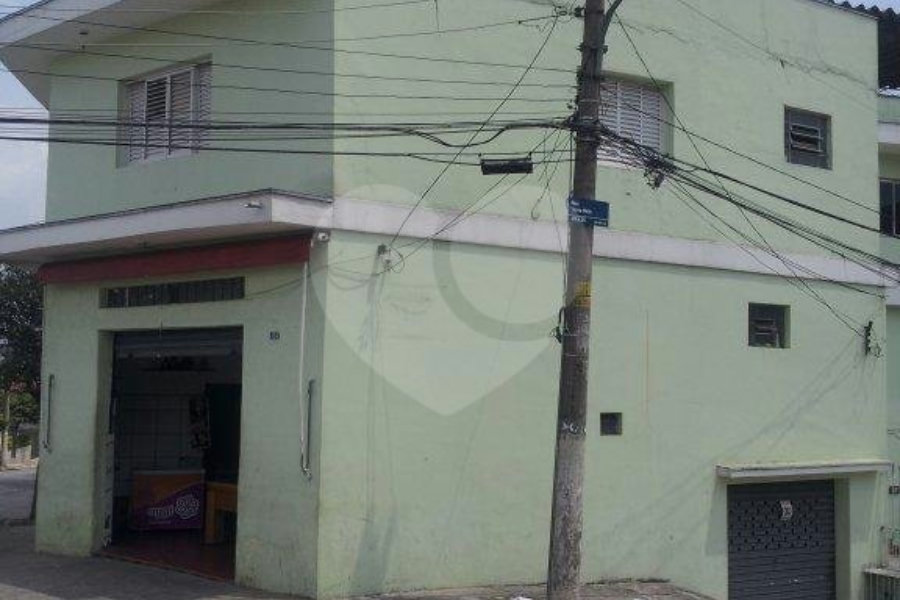 Sobrado à venda com 3 quartos no Brasilândia, São Paulo, SP