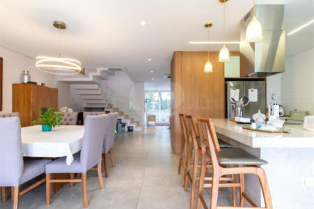 Casa à venda com 4 suítes no condomínio Premiere, São Paulo - SP