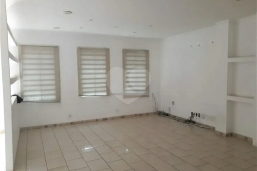 Sobrado à venda com 4 suítes em Santana, São Paulo, SP