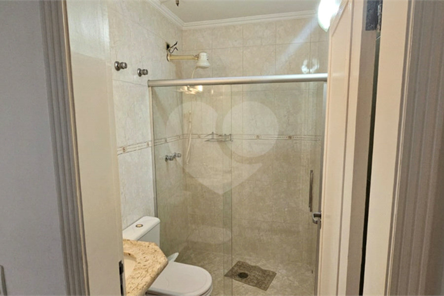 Casa à venda com 3 quartos, sendo 1 suíte, no condomínio Res Santa Inês, São Paulo - SP