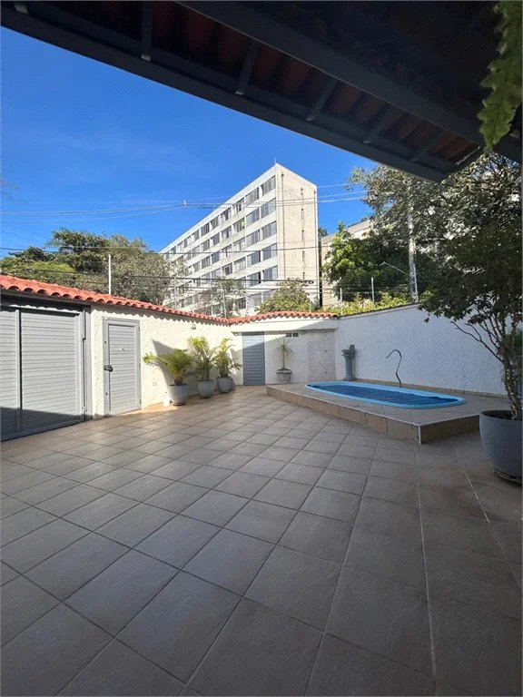 Sobrado à venda com 3 quartos, sendo 1 suíte, em Jardim Jussara, São Paulo, SP