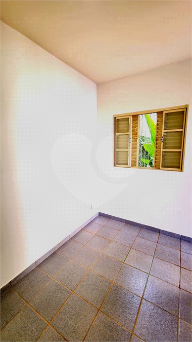 Sobrado à venda com 4 quartos, sendo 2 suítes, em Jardim Primavera, Araraquara, SP