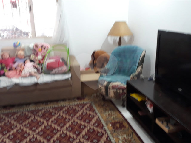 Sobrado à venda com 5 quartos, sendo 1 suíte,  em Chácara Santo Antônio, São Paulo, SP