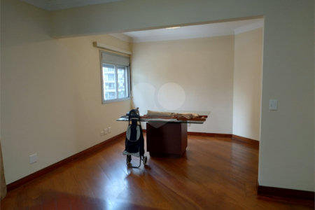 Apartamento para alugar com 3 suítes em Campo Belo, São Paulo, SP