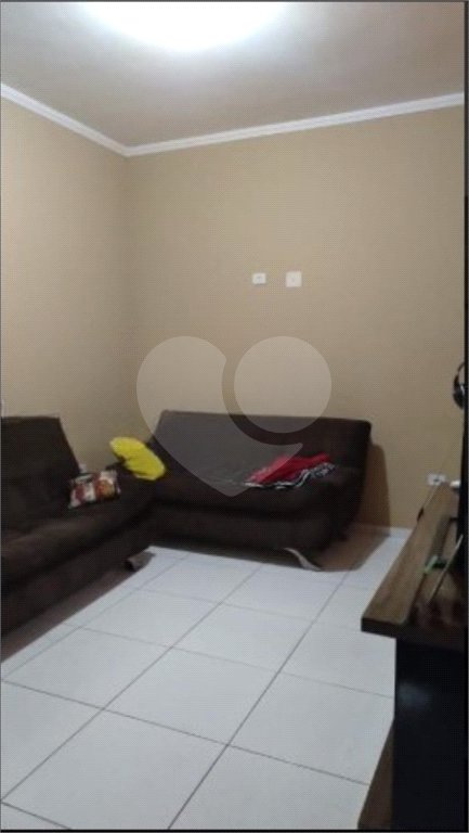 Casa à venda com 5 quartos, sendo 1 suíte,  em Parque do Colégio, Suzano, SP