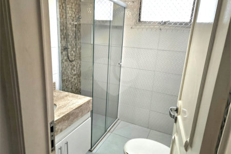 Apartamento para alugar com 3 quartos, sendo 1 suíte, em Alto da Boa Vista, São Paulo, SP