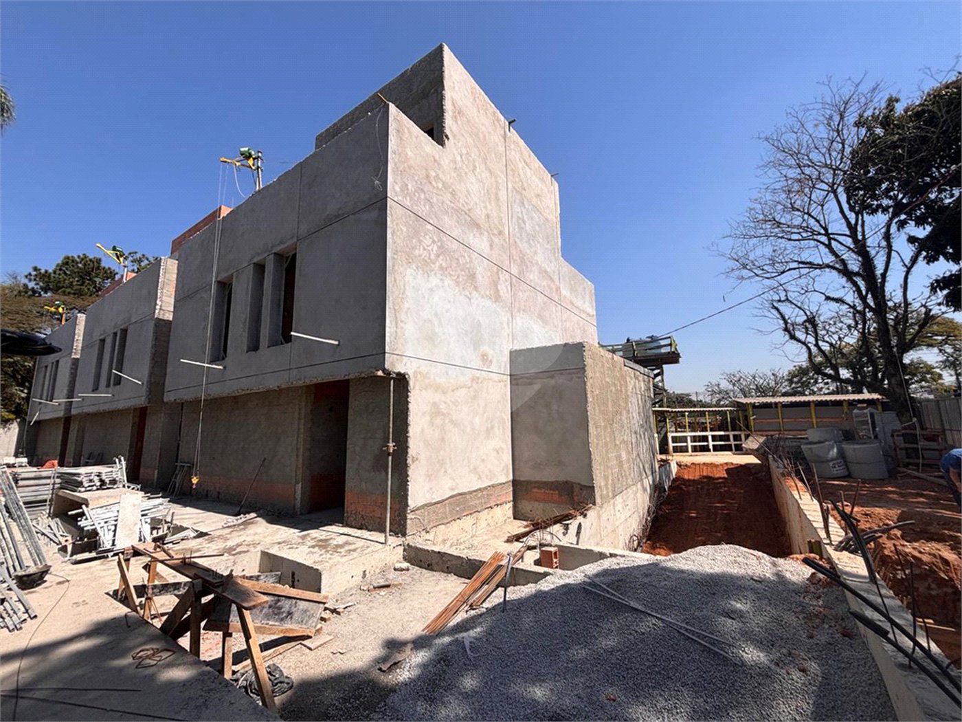 Casa à venda com 4 suítes no condomínio Casa Jardim Paineiras, São Paulo - SP