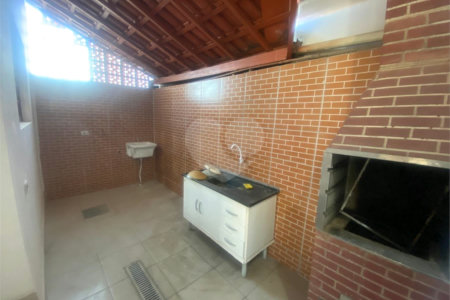 Casa à venda com 3 quartos, sendo 1 suíte,  em Vila Nova Cintra, Mogi das Cruzes, SP
