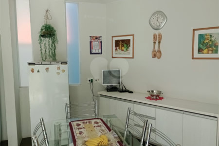 Casa à venda com 4 quartos, sendo 1 suíte, em Vila Rosa, Itapetininga, SP