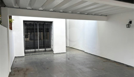 Sobrado à venda com 4 quartos, sendo 1 suíte,  em Vila Sônia, São Paulo, SP