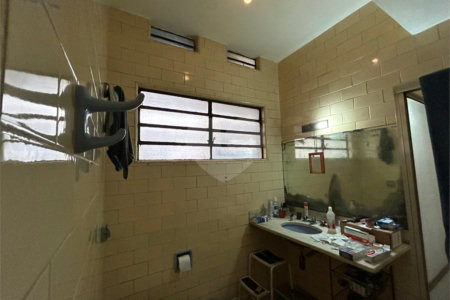 Casa à venda com 5 quartos, sendo 2 suítes, em Alto da Boa Vista, São Paulo, SP