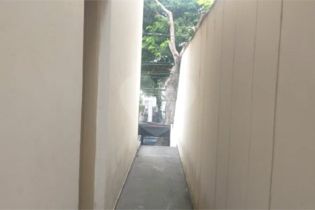 Sobrado à venda com 2 quartos em Sumarezinho, São Paulo, SP