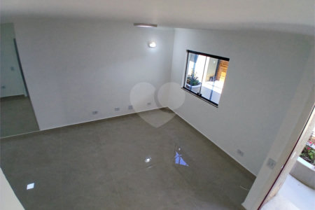 Casa à venda com 3 quartos, sendo 1 suíte, no condomínio Res Saint Honoré, São Paulo - SP