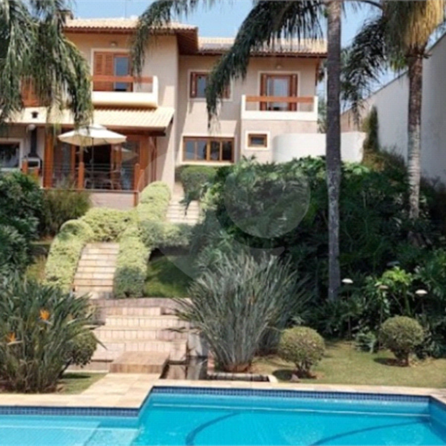 Casa à venda com 4 suítes no condomínio Osato, Atibaia - SP