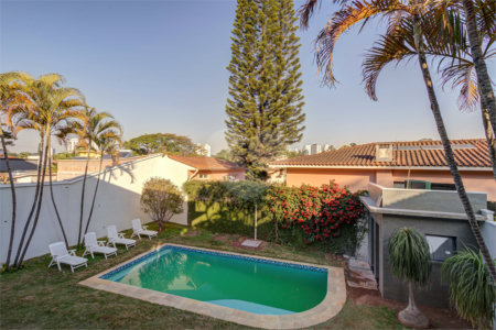 Casa à venda com 3 suítes em Granja Julieta, São Paulo, SP