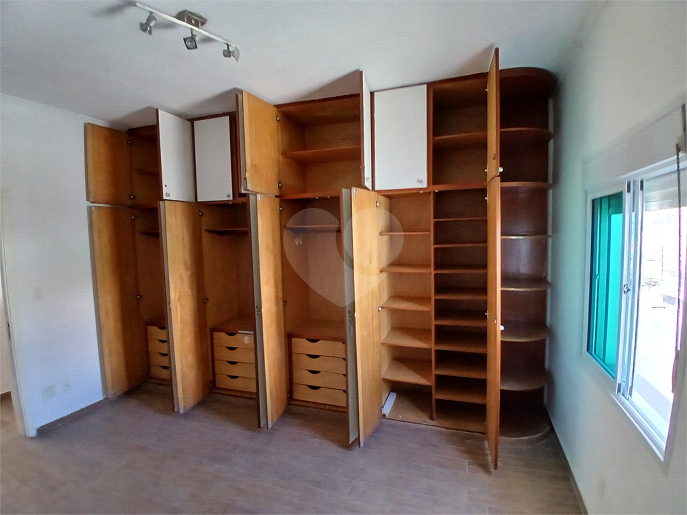 Sobrado à venda com 3 quartos, sendo 1 suíte, em Jardim São Paulo(zona Norte), São Paulo, SP