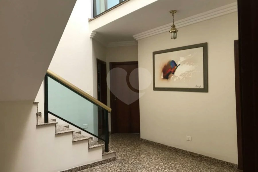 Sobrado à venda com 7 quartos, sendo 6 suítes, em Jardim França, São Paulo, SP